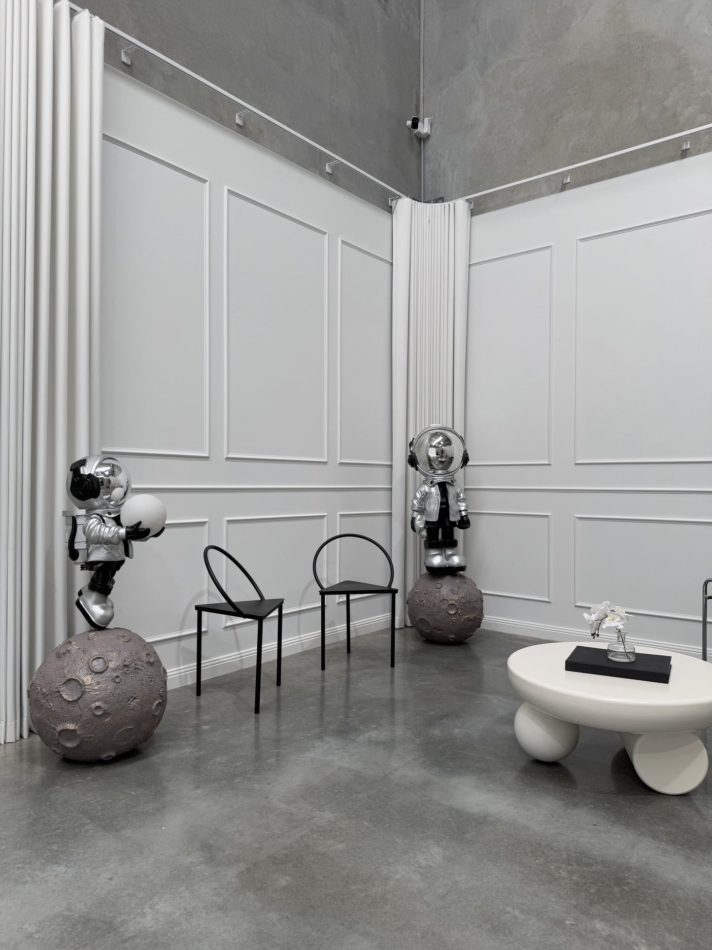 Cosmic Explorer Astronaut Light On The Moon