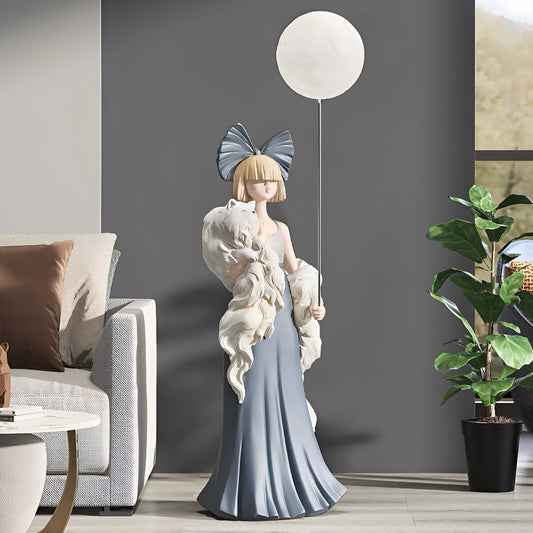Amy Kitty Light Statue